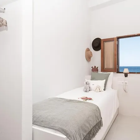 Zahara Del Pescador * El Puerto (Tenerife)